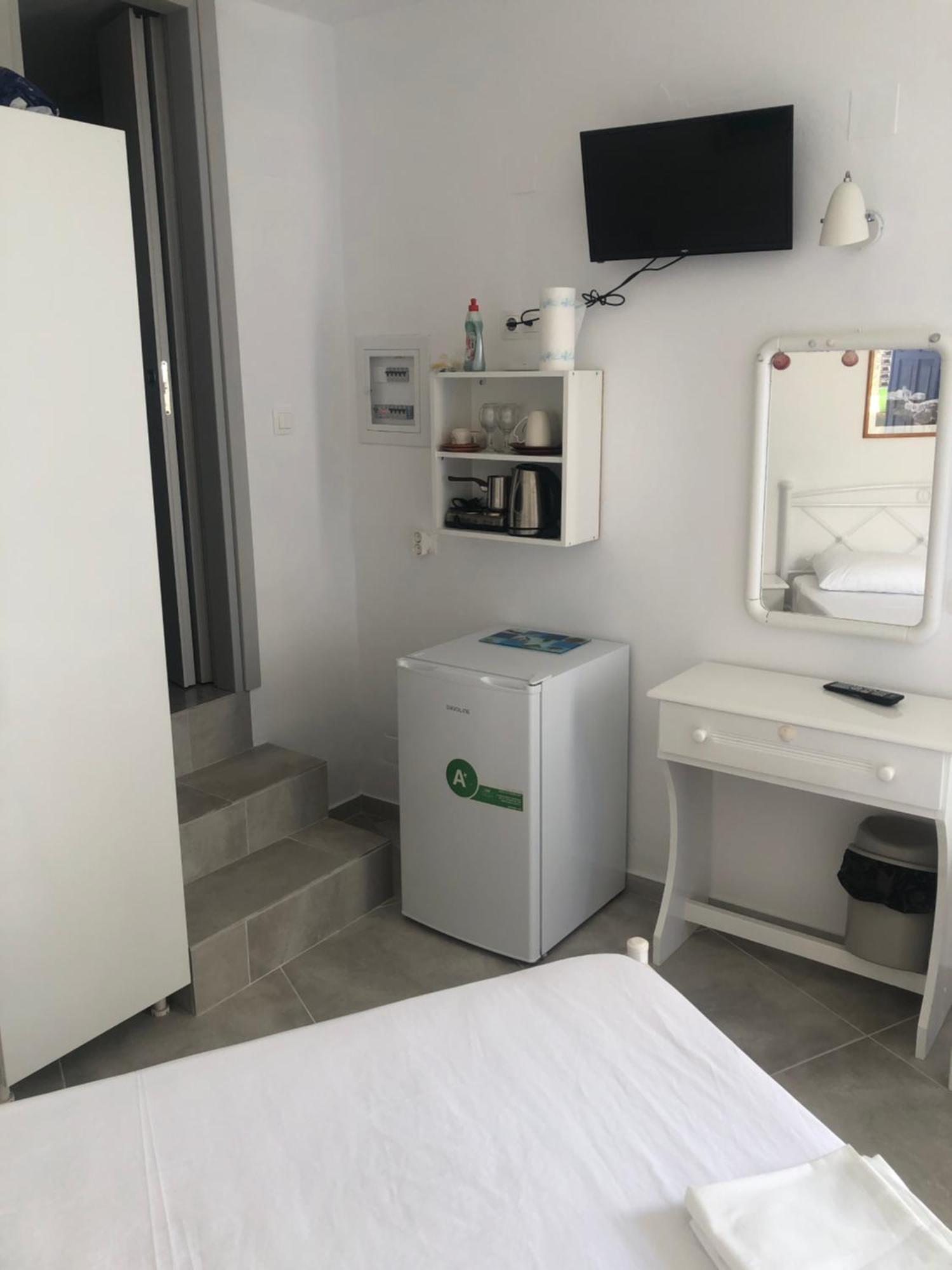 Aparthotel Petradi Sifnos Platis Gialos  Exterior foto